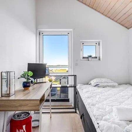 Alli - 100m From The Sea By Interhome *